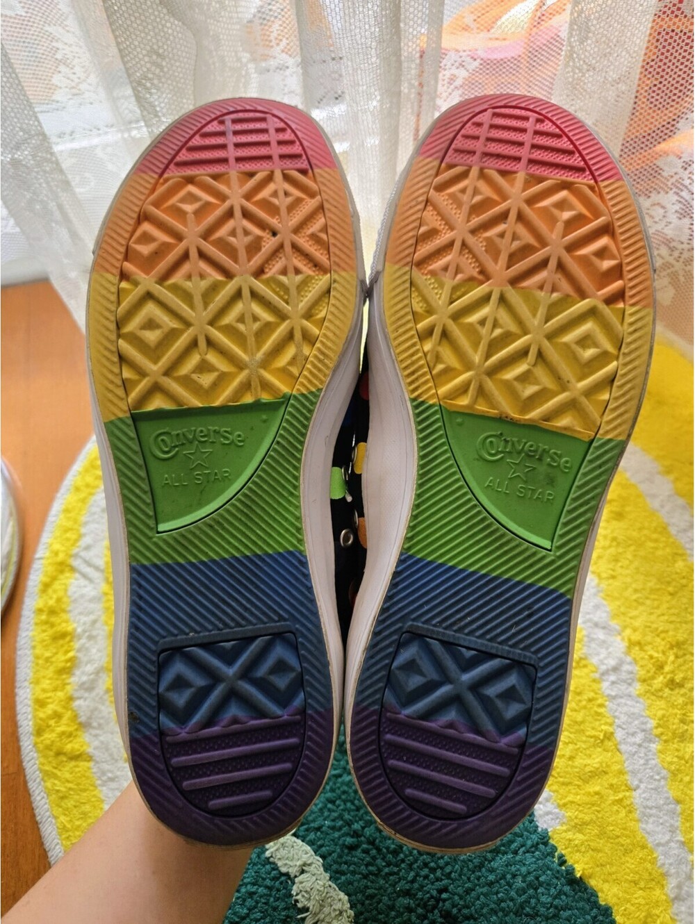 MILEY CYRUS CONVERSE ALL STAR SNEAKER RAINBOW POLKA DOT PRIDE SIZE MEN 12/ WO 14 - Picture 8 of 8